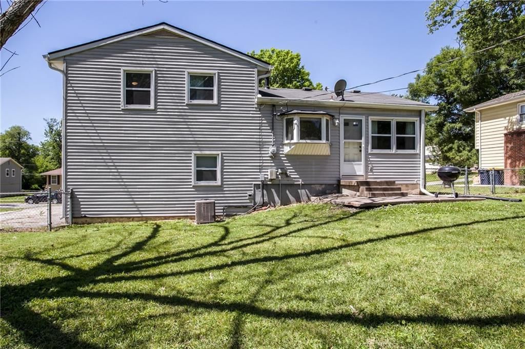 10609 Askew Avenue — photo 21