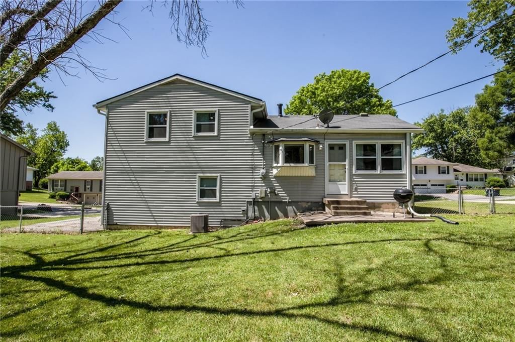 10609 Askew Avenue — photo 22