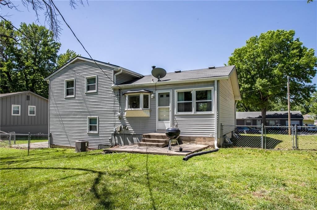 10609 Askew Avenue — photo 23