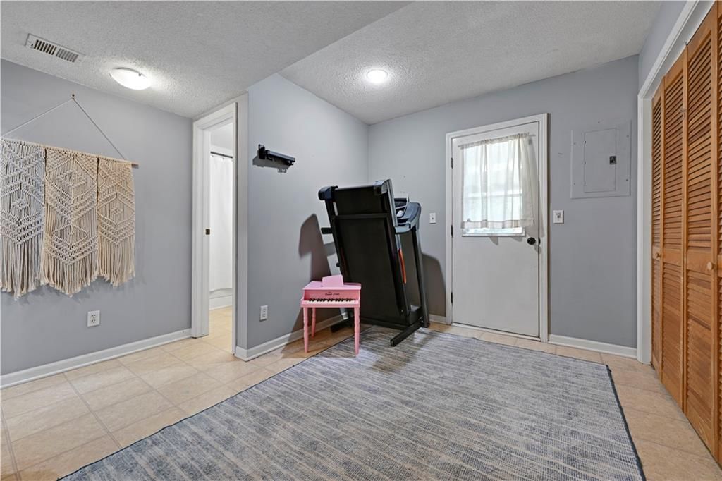617 N Cedar Street — photo 24