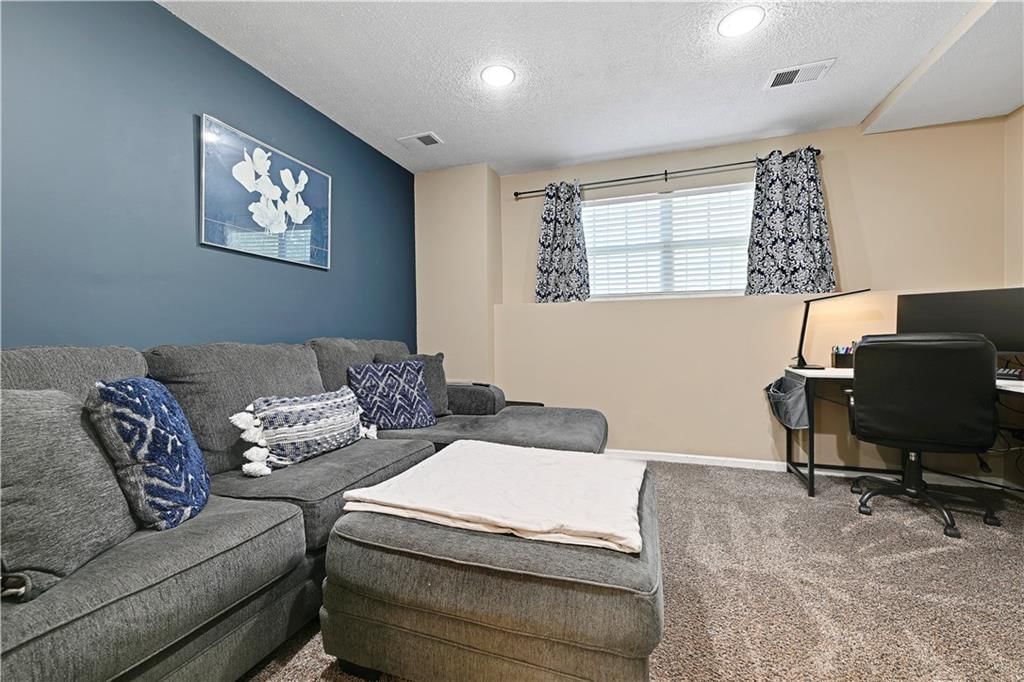 617 N Cedar Street — photo 27