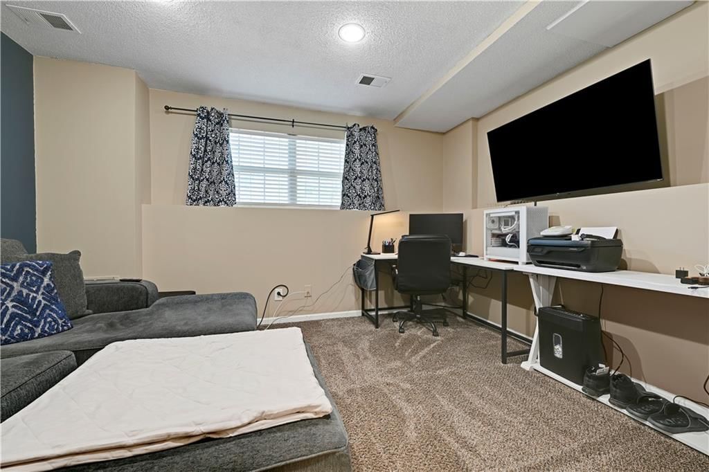 617 N Cedar Street — photo 28