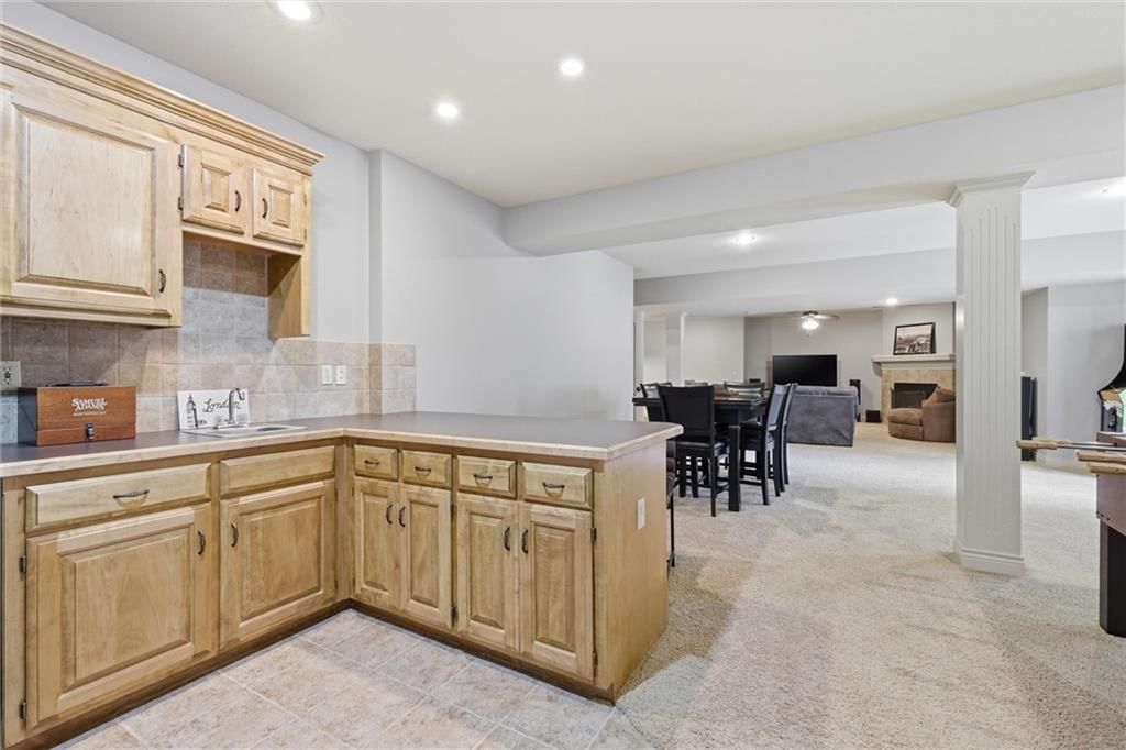 14603 Sherwood Street — photo 32