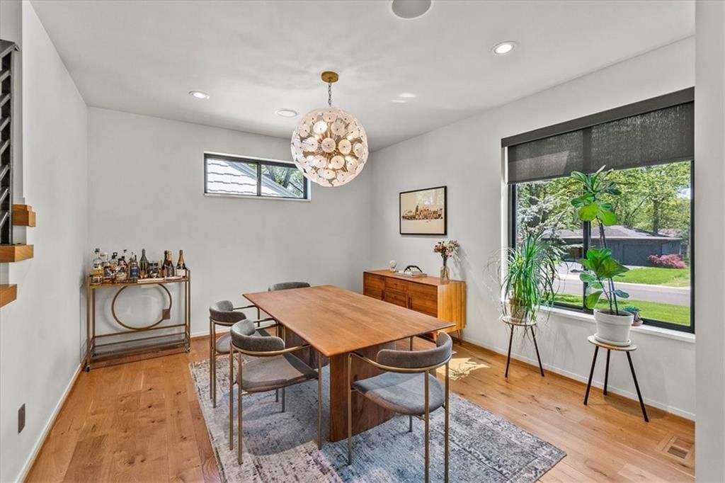 4706 W 65th Terrace — photo 8