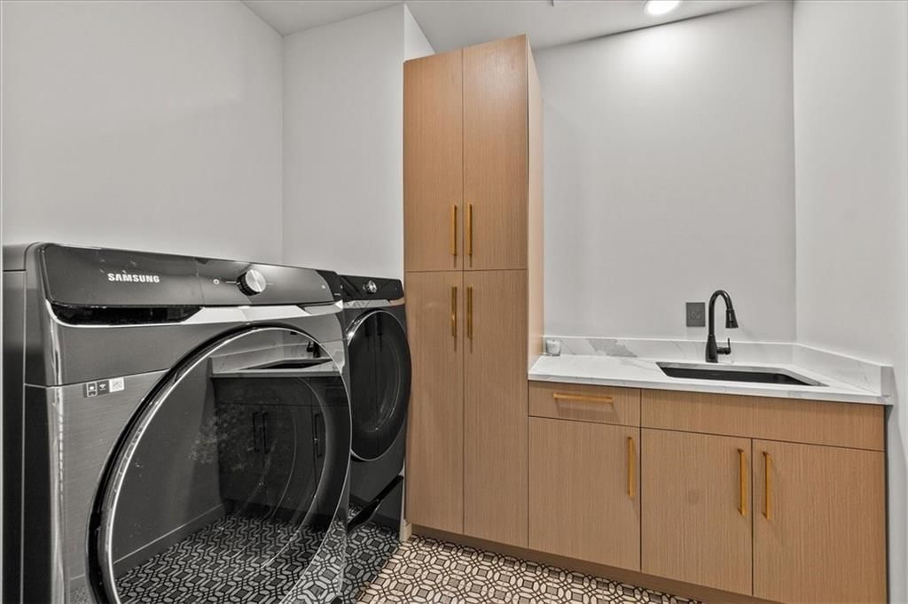 4706 W 65th Terrace — photo 36