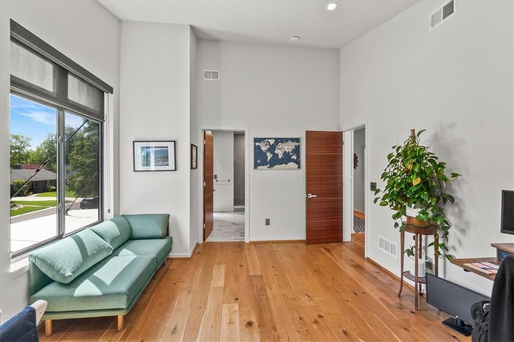 4706 W 65th Terrace — photo 42