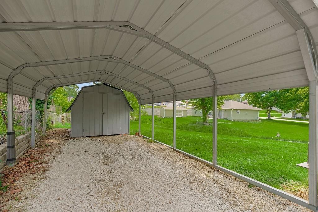 208 N Independence Street — photo 15