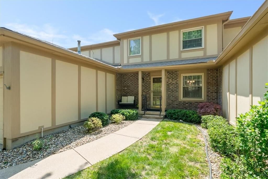 9698 Oakshire Street — photo 3