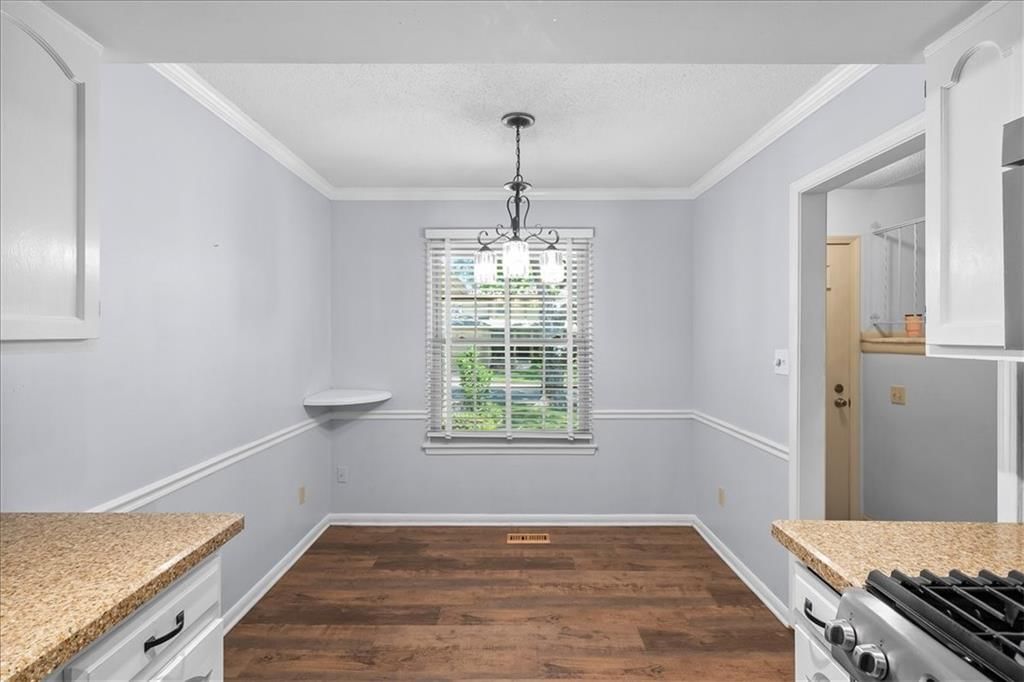 9698 Oakshire Street — photo 5