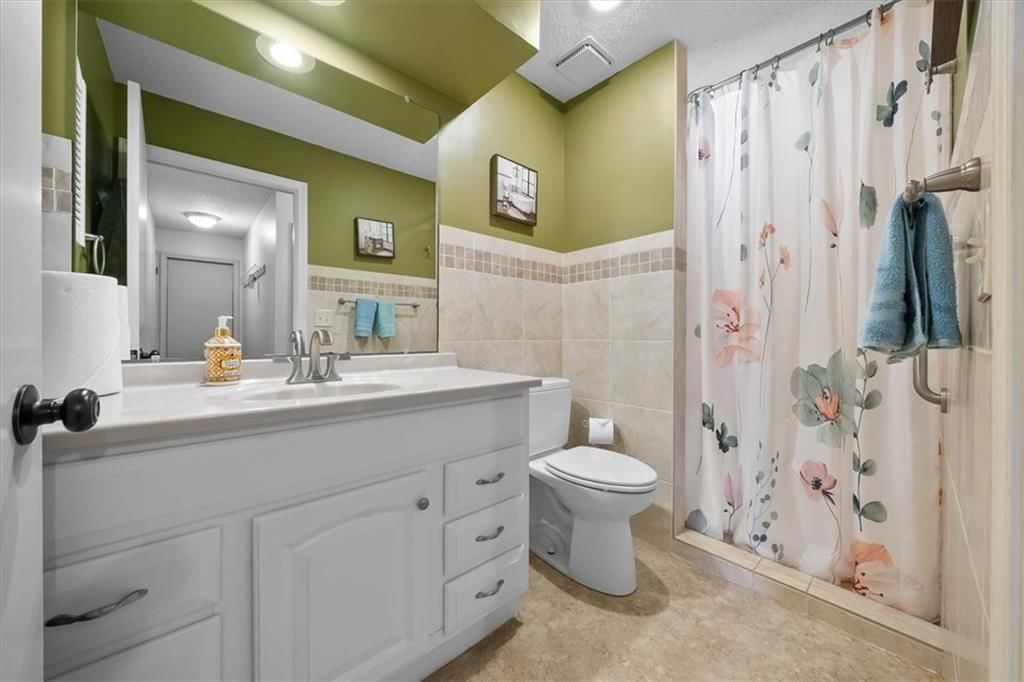 9698 Oakshire Street — photo 15