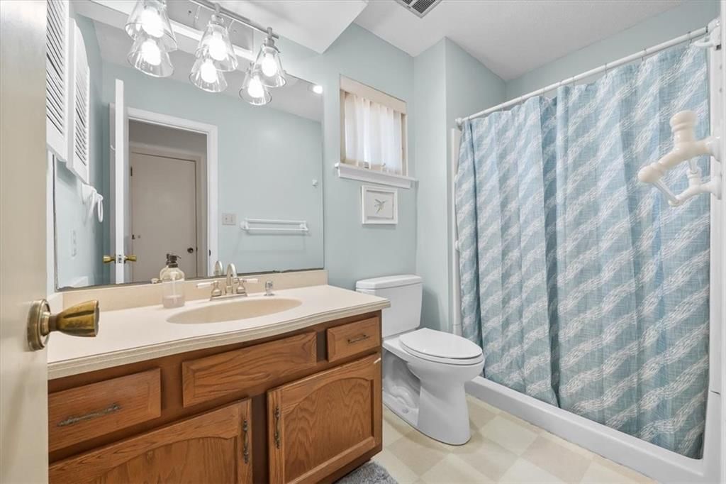 9698 Oakshire Street — photo 20