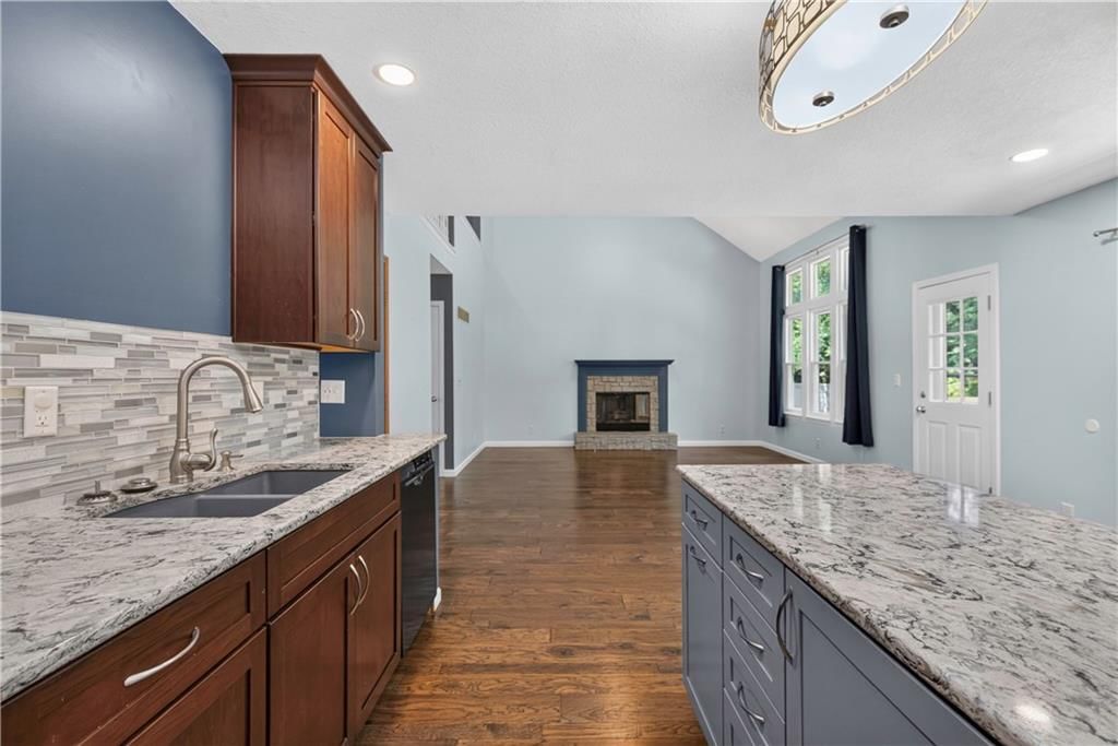 7418 W 152nd Street — photo 12