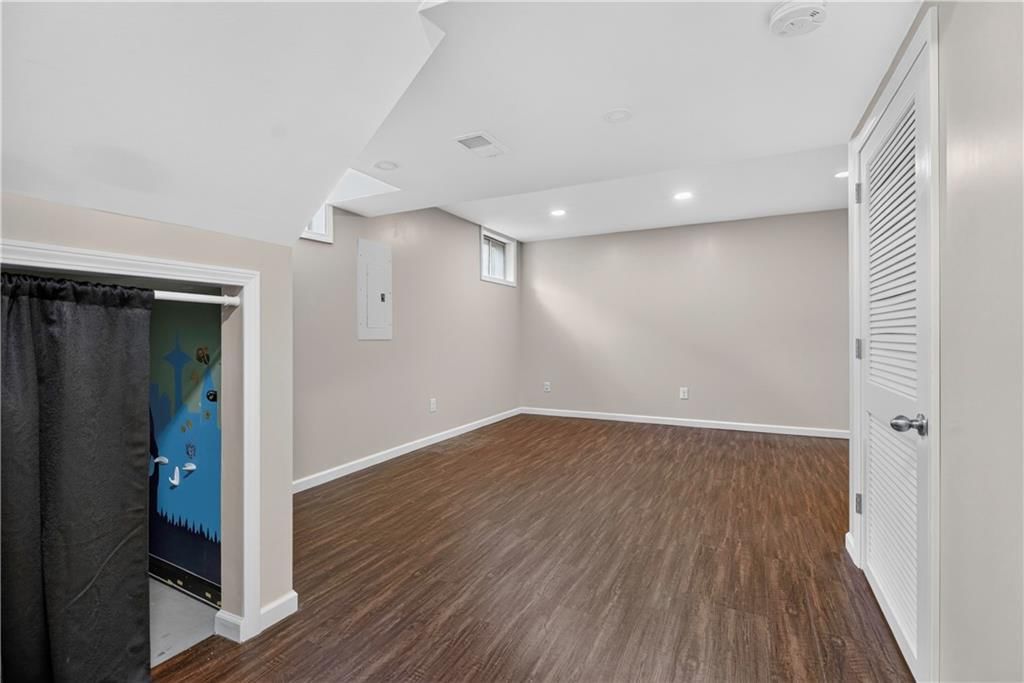 7418 W 152nd Street — photo 27