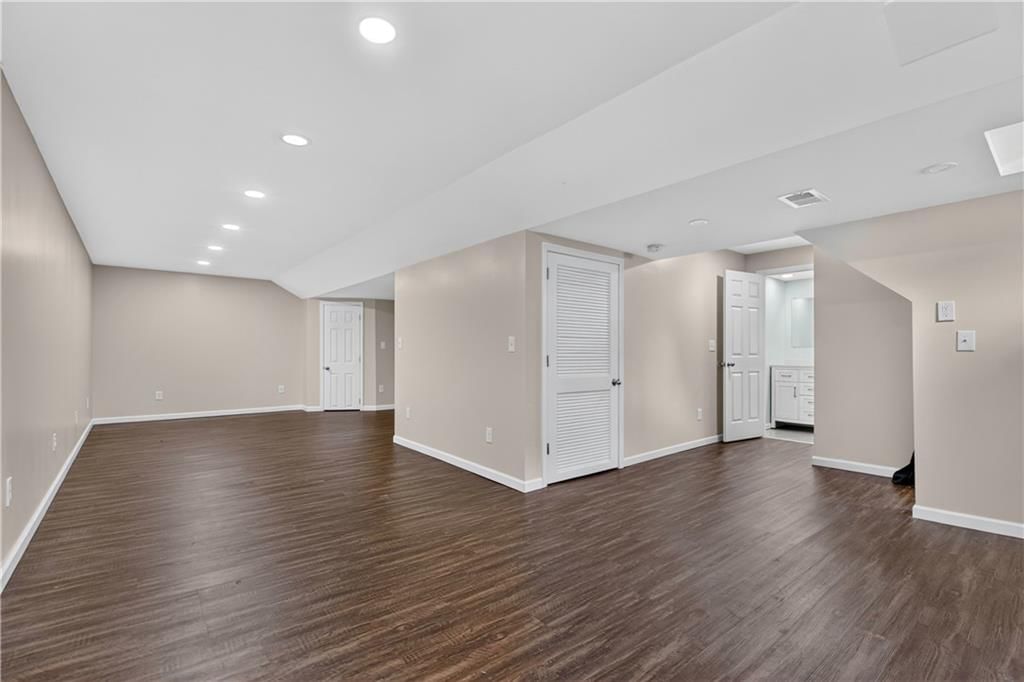 7418 W 152nd Street — photo 28