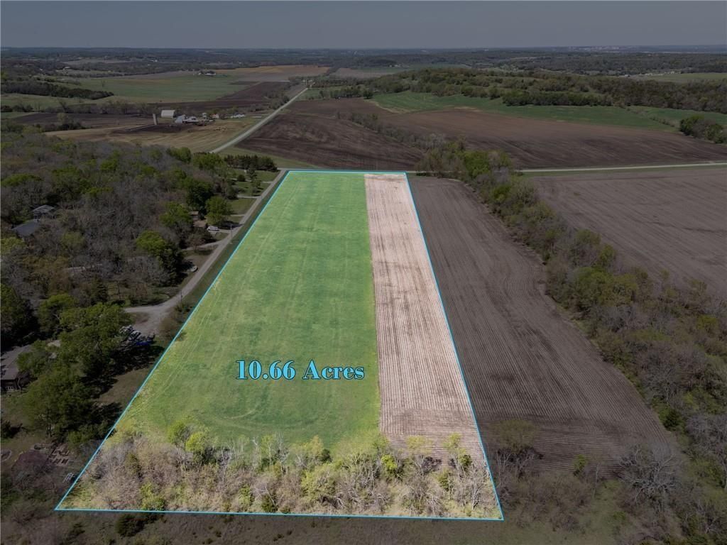 10.66 Acres M/L N 800 Road — photo 4
