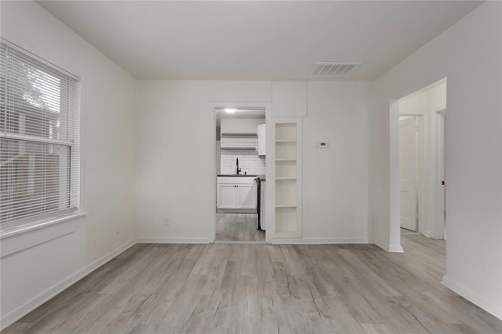 2543 Lister Avenue — photo 4