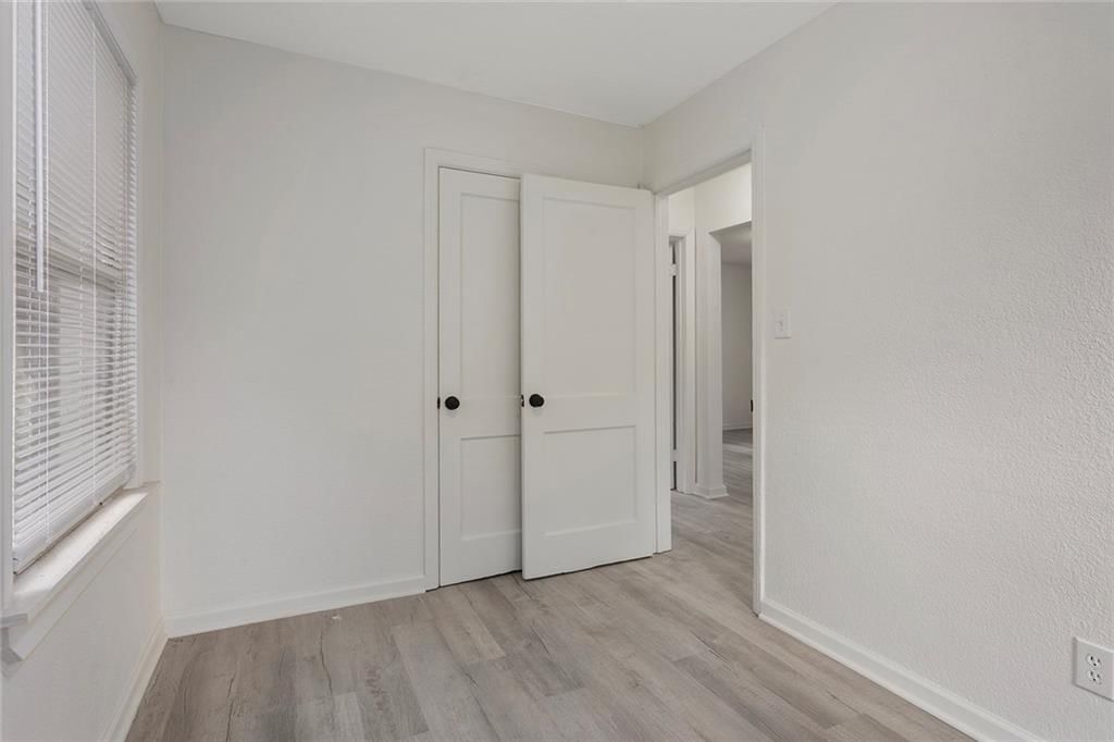 2543 Lister Avenue — photo 9