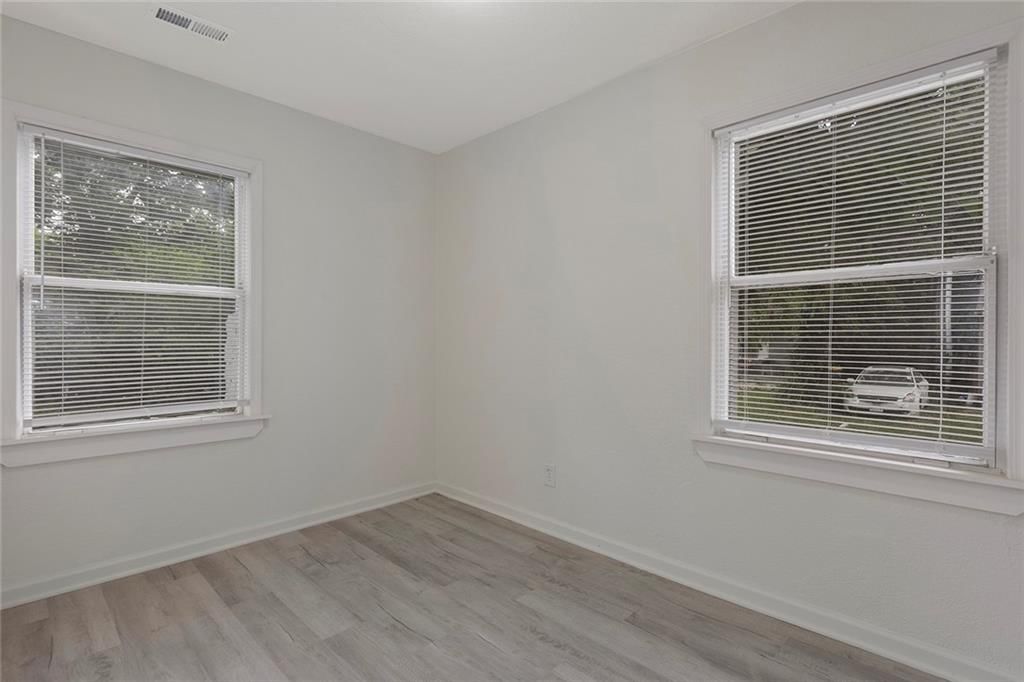 2543 Lister Avenue — photo 12