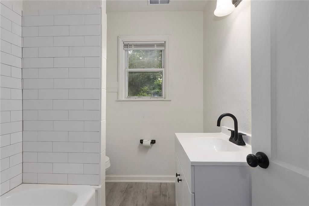 2543 Lister Avenue — photo 13