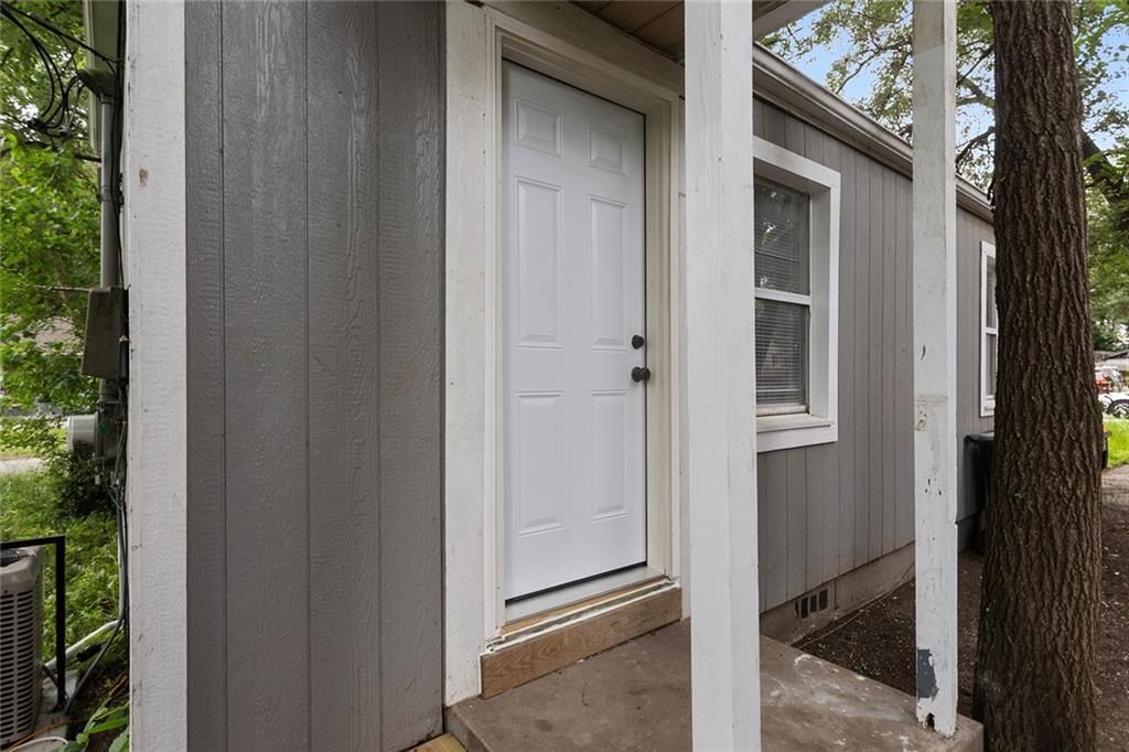 2543 Lister Avenue — photo 16