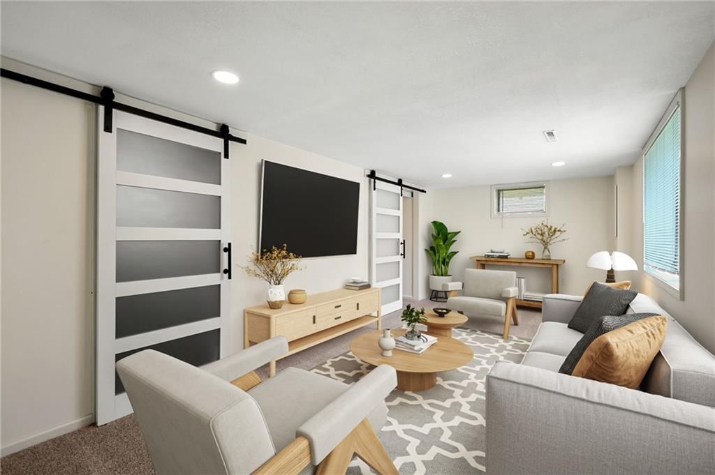 6711 N Broadway Street — photo 19
