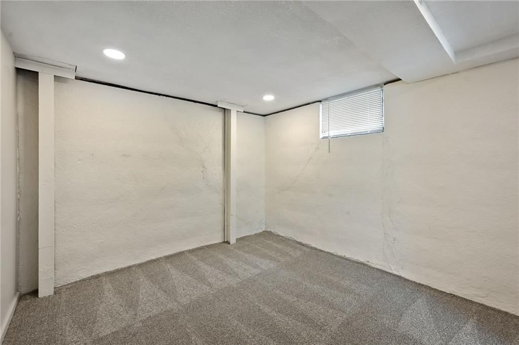 6711 N Broadway Street — photo 22