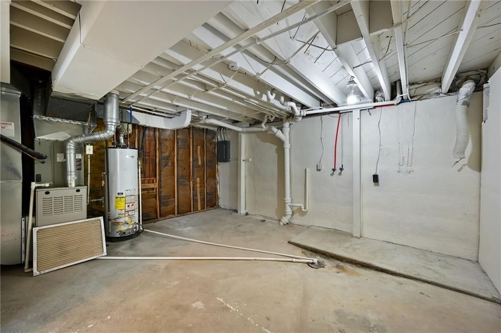 6711 N Broadway Street — photo 23