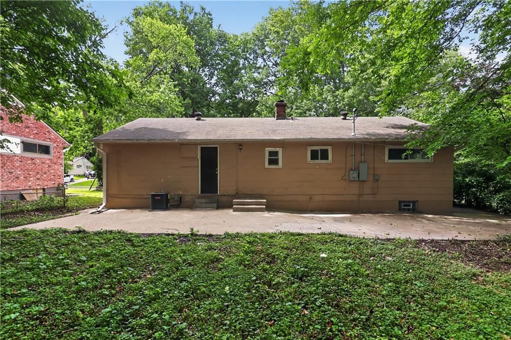 7807 Ruskin Way — photo 2