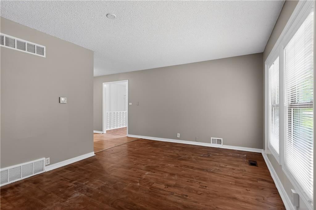 7807 Ruskin Way — photo 11