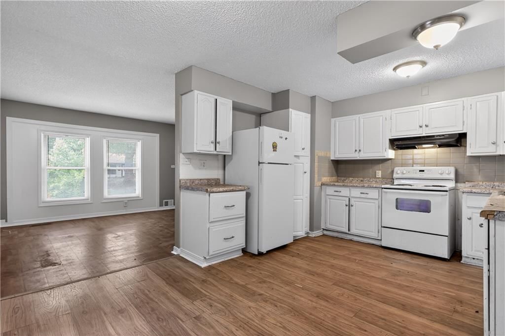 7807 Ruskin Way — photo 14