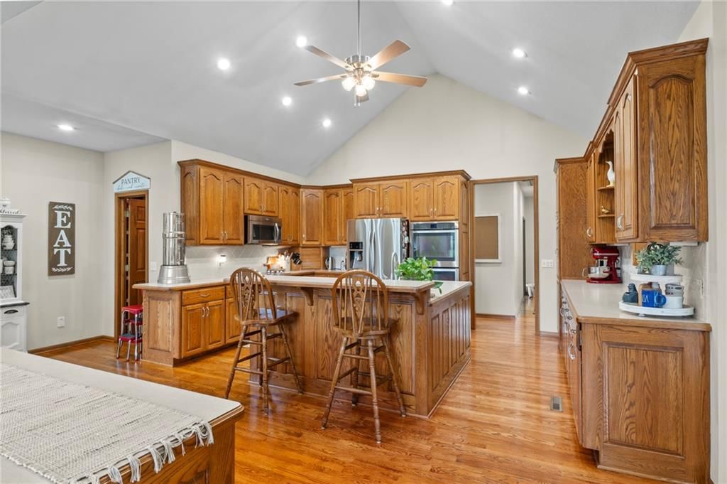 19704 Red Oak Boulevard — photo 13
