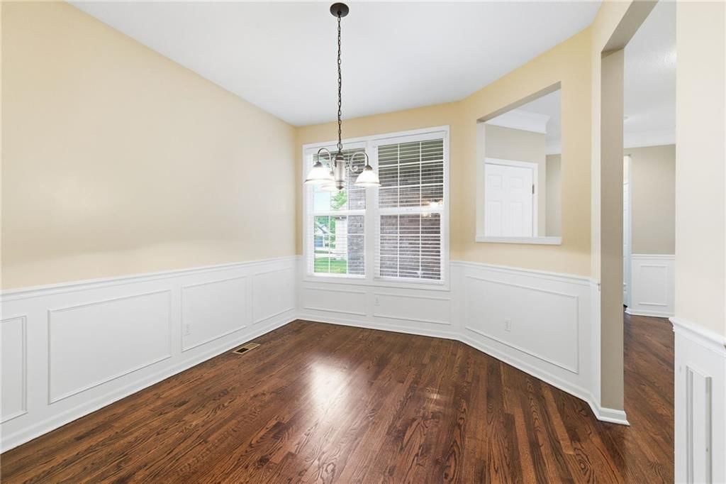 23735 W 87TH Terrace — photo 2