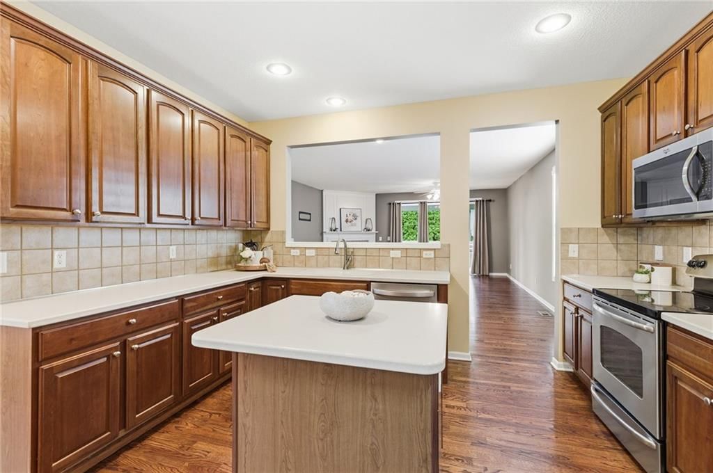 23735 W 87TH Terrace — photo 6