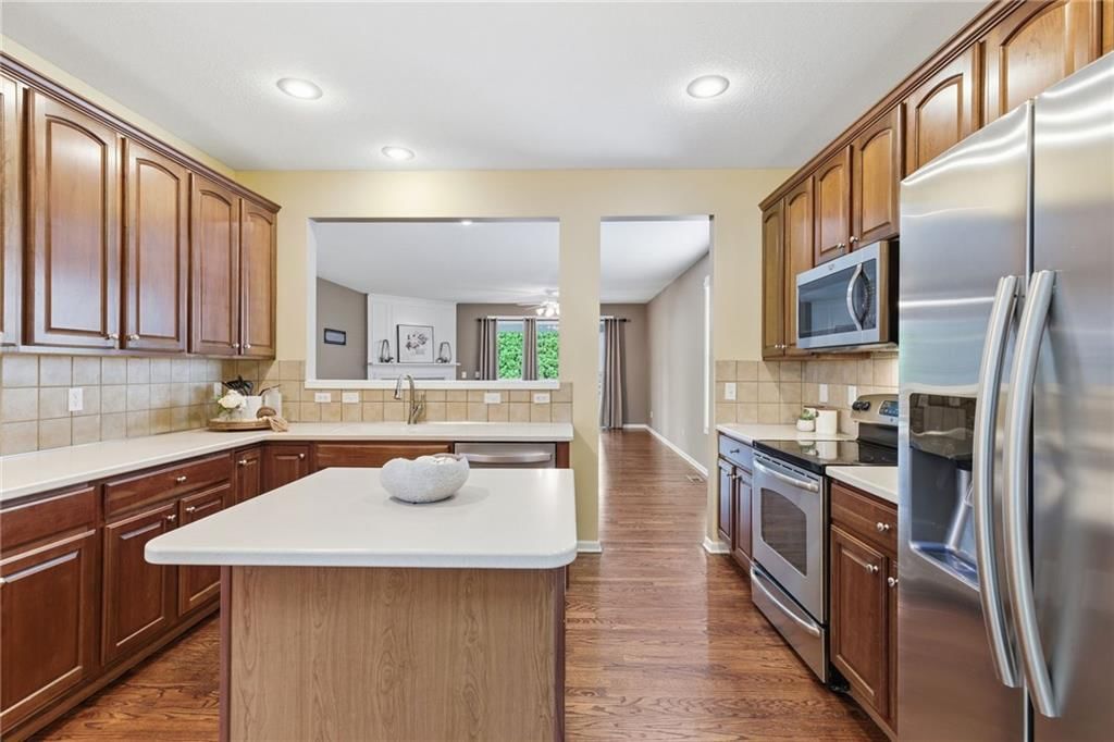 23735 W 87TH Terrace — photo 7