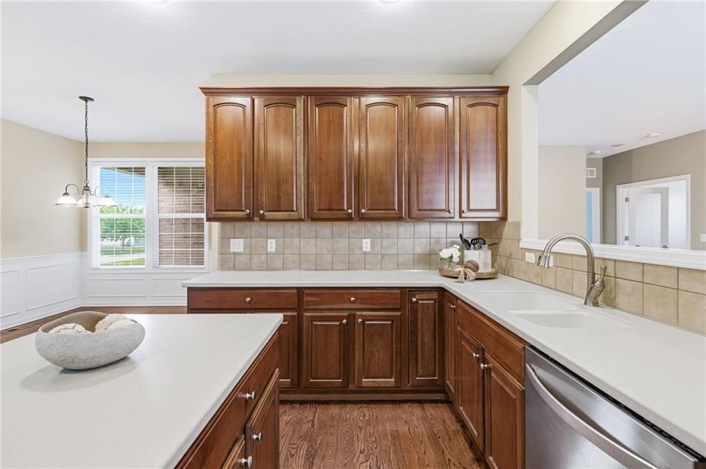 23735 W 87TH Terrace — photo 8