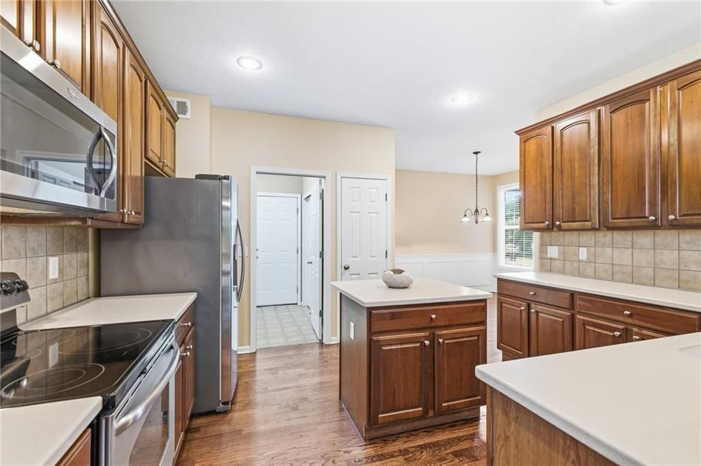23735 W 87TH Terrace — photo 9