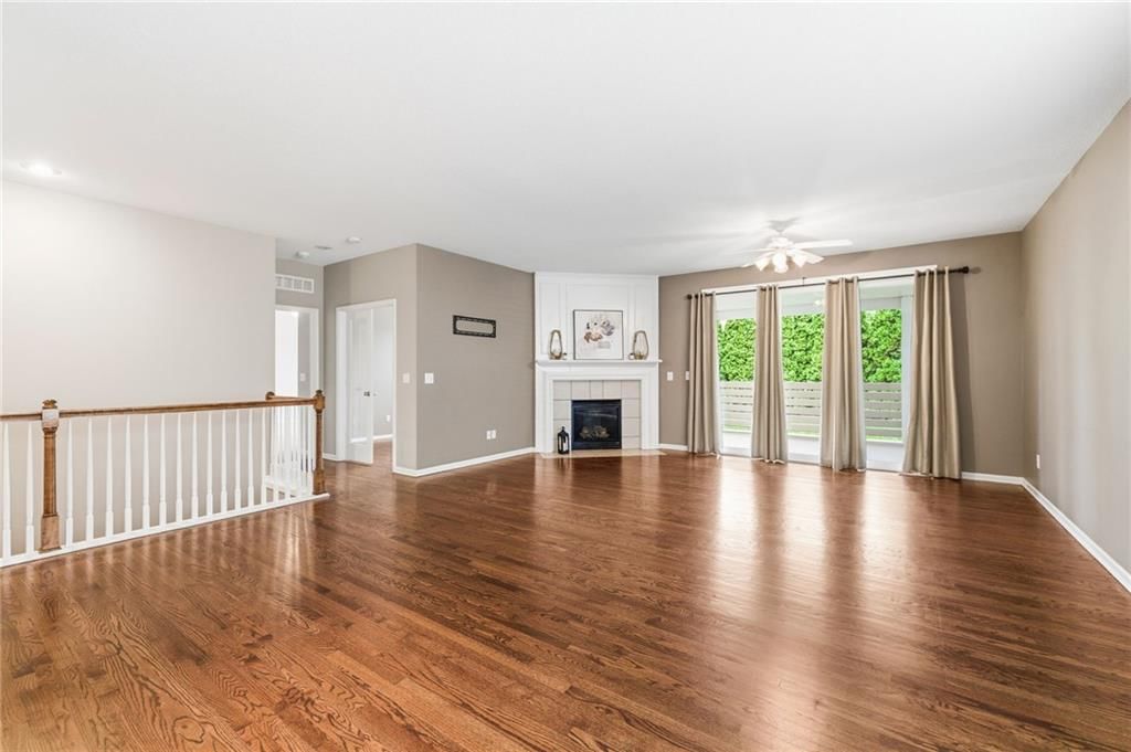23735 W 87TH Terrace — photo 12