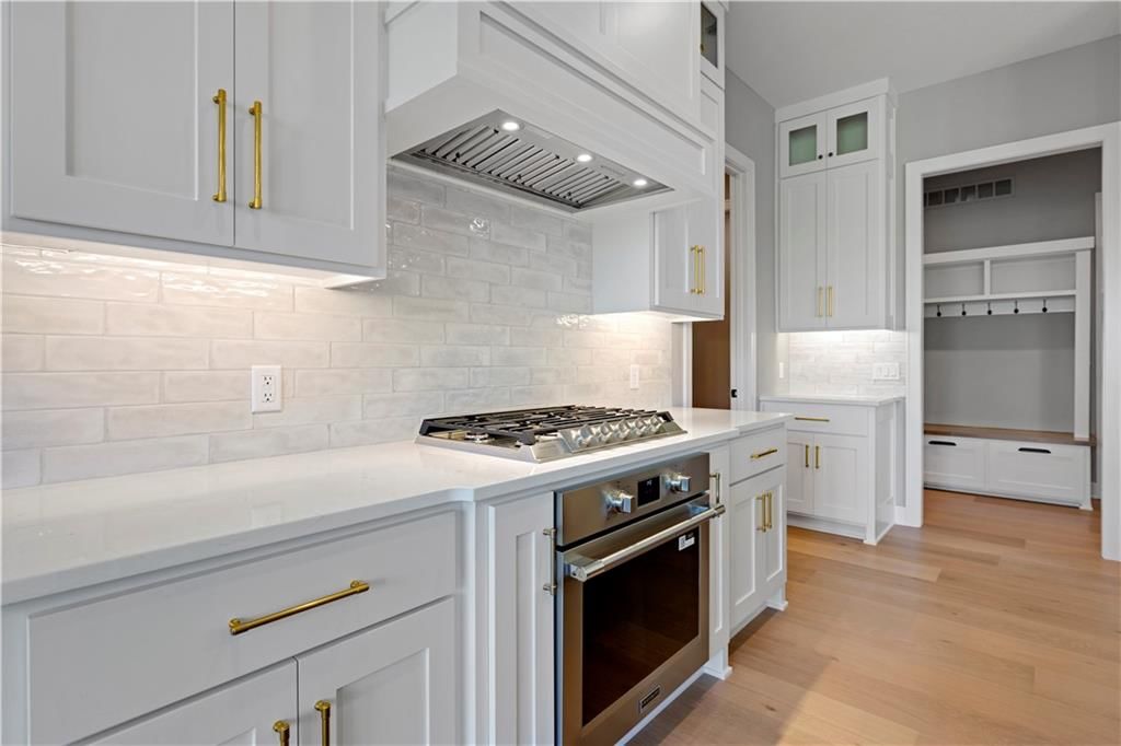 17305 Earnshaw Street — photo 13