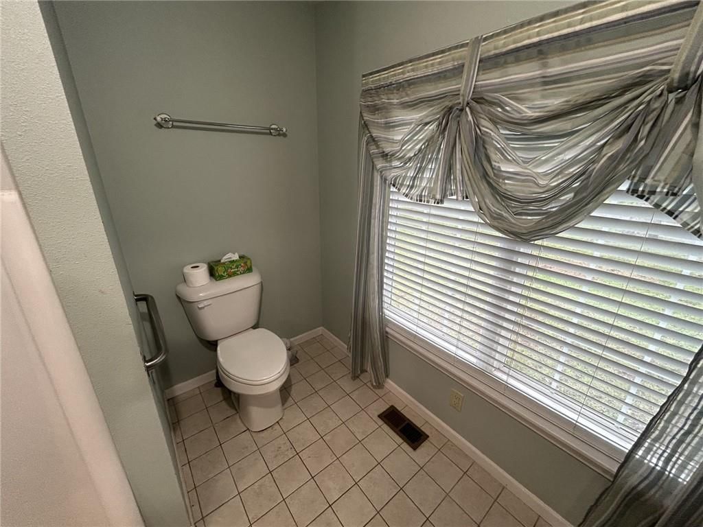 912 Briarwood Lane — photo 12