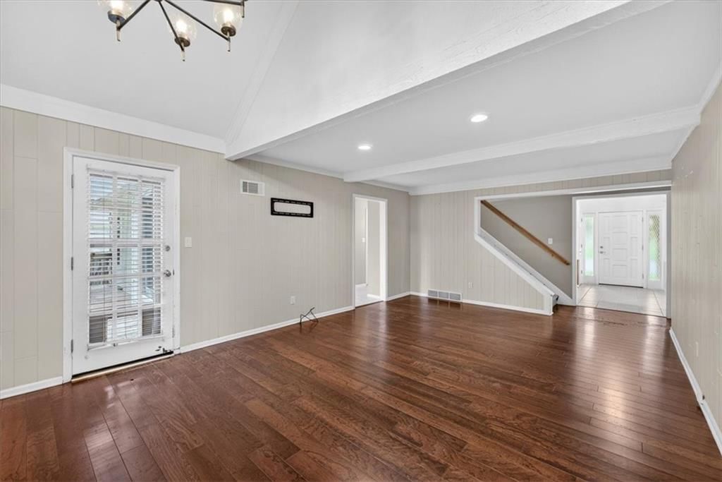 8995 Rosewood Drive — photo 8
