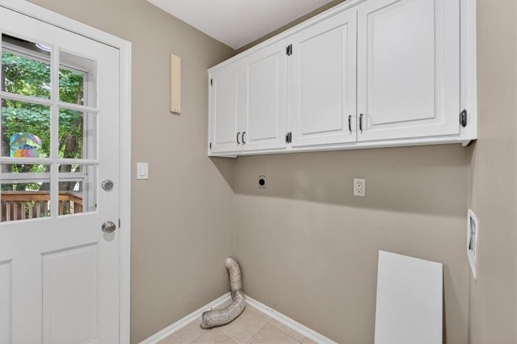 8995 Rosewood Drive — photo 11