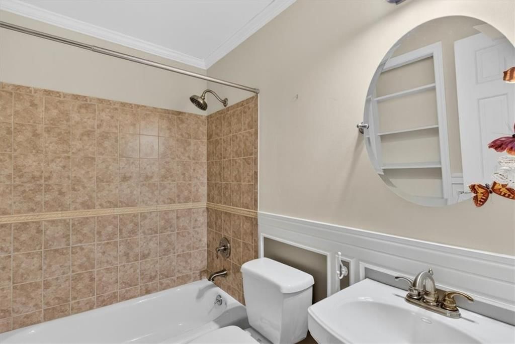 8995 Rosewood Drive — photo 16