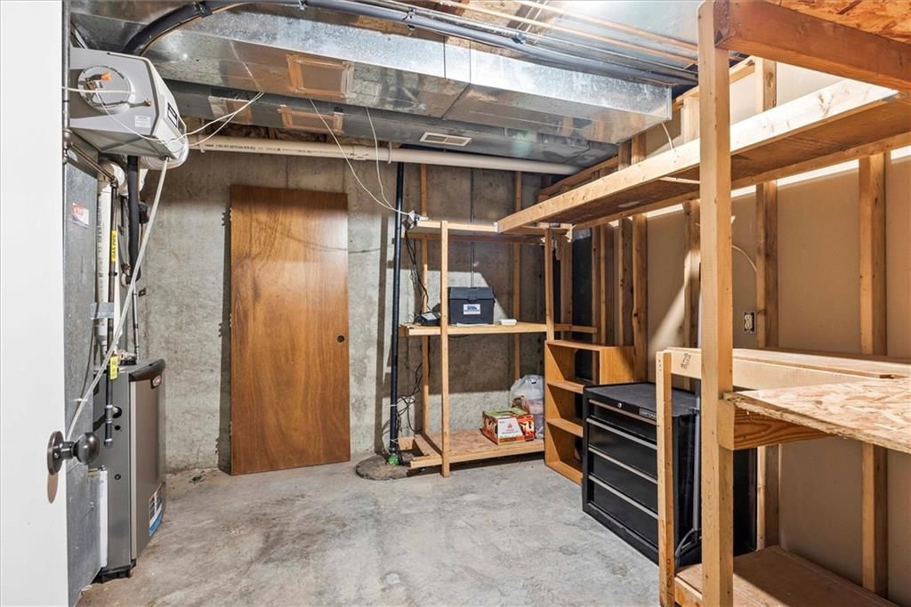 1617 Welleslay Lane — photo 30