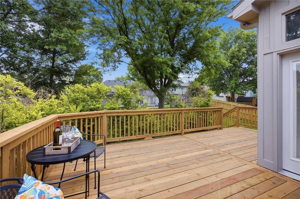 1617 Welleslay Lane — photo 32