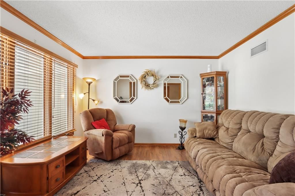 12428 Lamar Avenue — photo 4