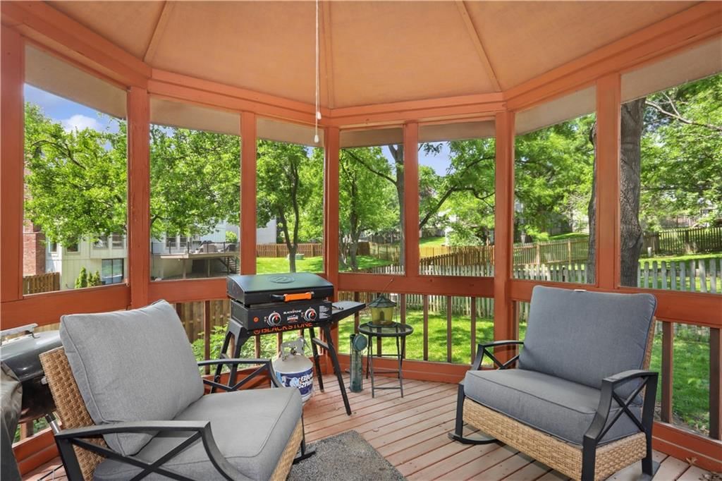 12428 Lamar Avenue — photo 22