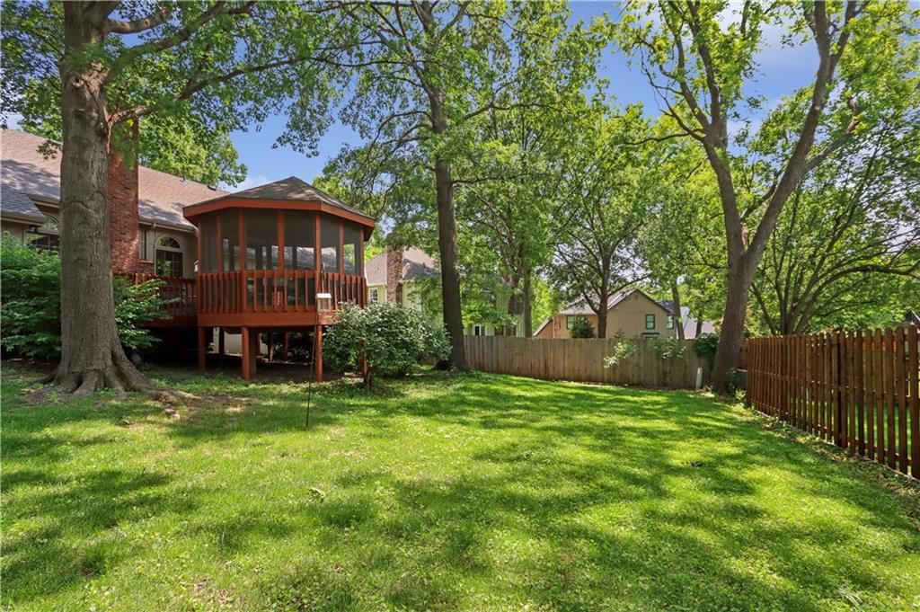 12428 Lamar Avenue — photo 25