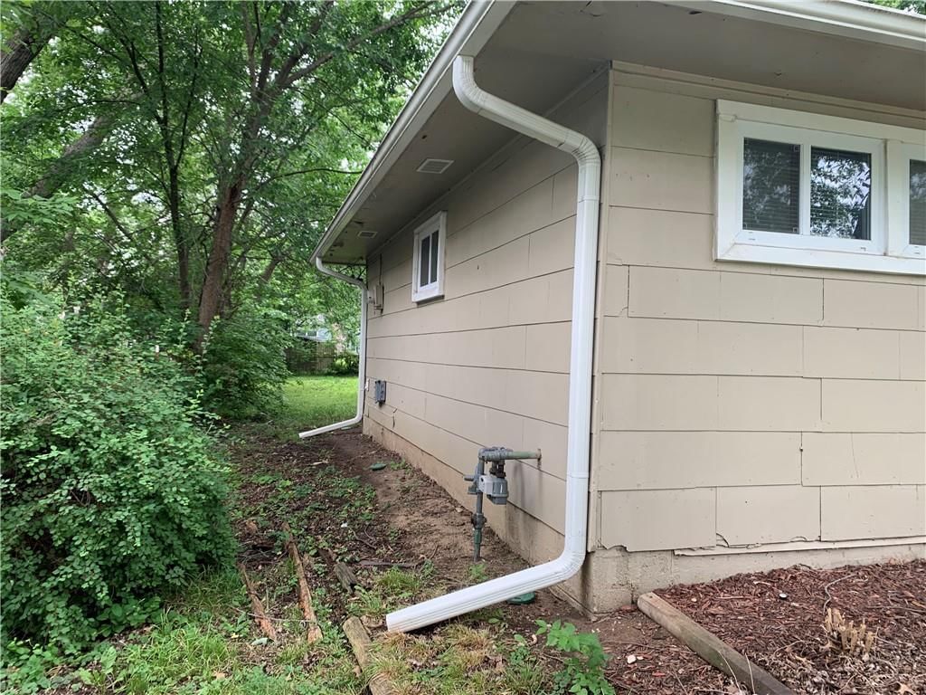 10821 BENNINGTON Avenue — photo 17
