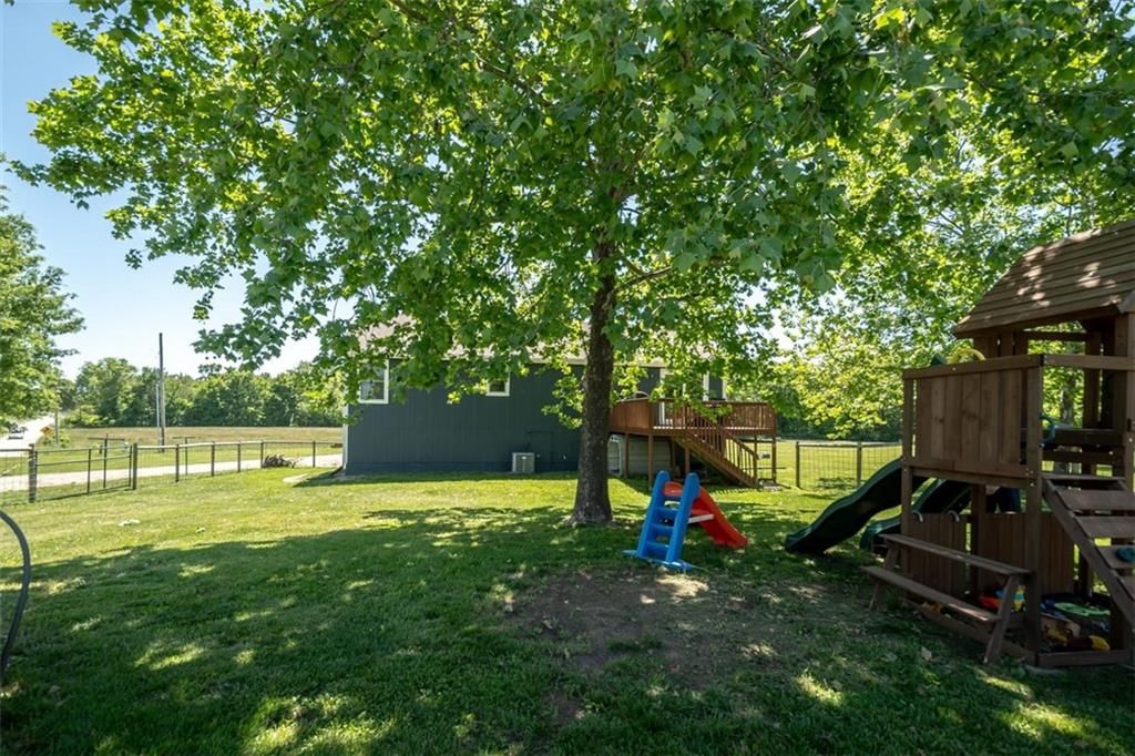 2505 Thomas Terrace — photo 8
