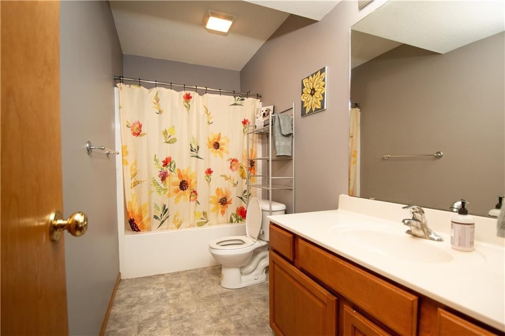 2505 Thomas Terrace — photo 22